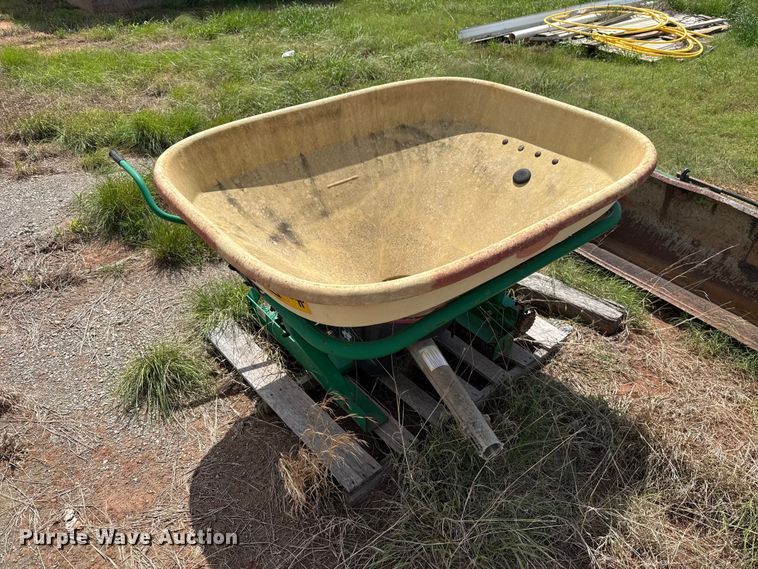 image for item ET6074 Vicon spreader