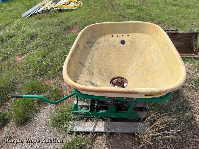 image for item ET6074 Vicon spreader