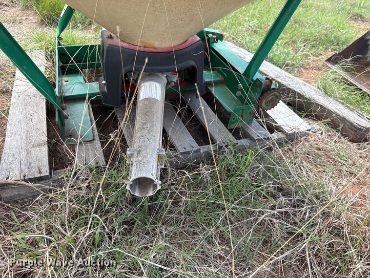 image for item ET6074 Vicon spreader