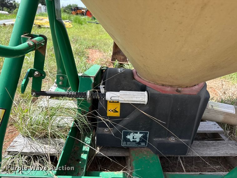 image for item ET6074 Vicon spreader