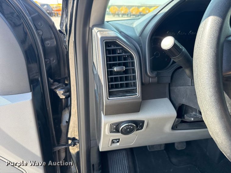 image for item ET6075 2018 Ford F150 Crew Cab pickup truck