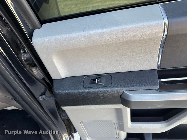 image for item ET6075 2018 Ford F150 Crew Cab pickup truck