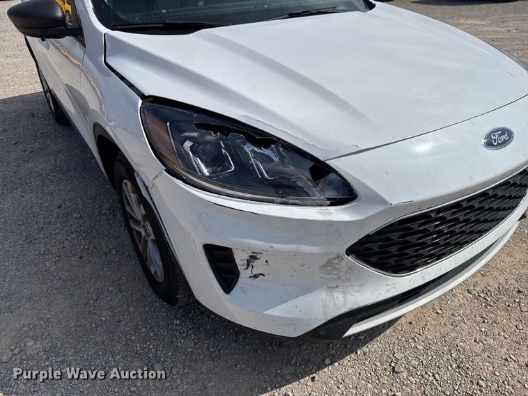 image for item ET6076 2022 Ford Escape SUV
