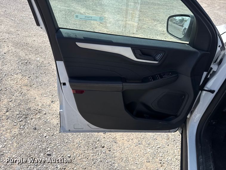 image for item ET6076 2022 Ford Escape SUV