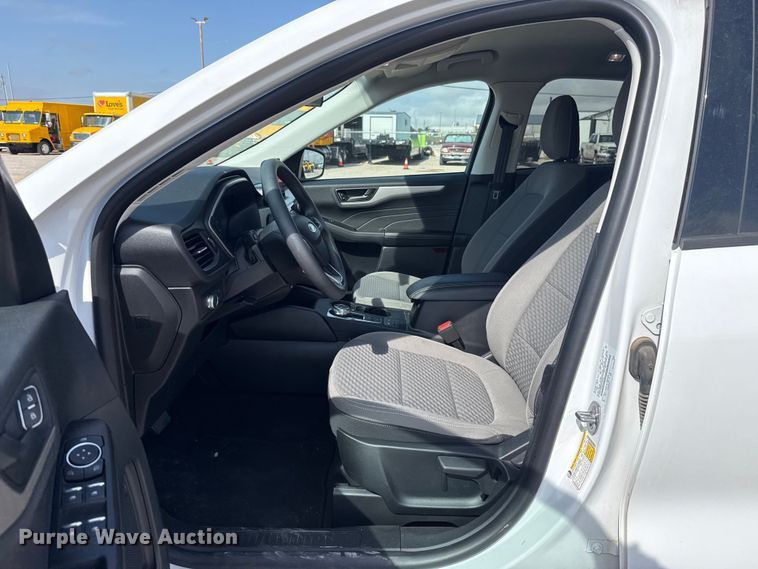 image for item ET6076 2022 Ford Escape SUV
