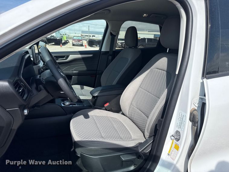 image for item ET6076 2022 Ford Escape SUV