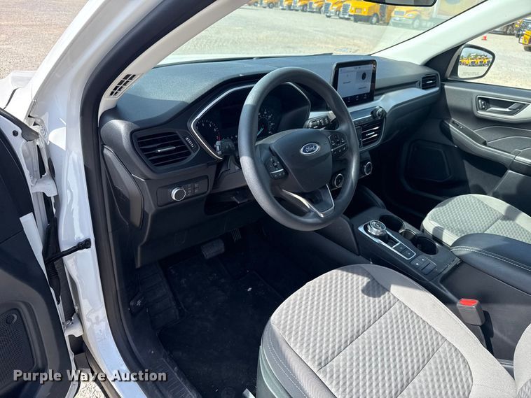 image for item ET6076 2022 Ford Escape SUV
