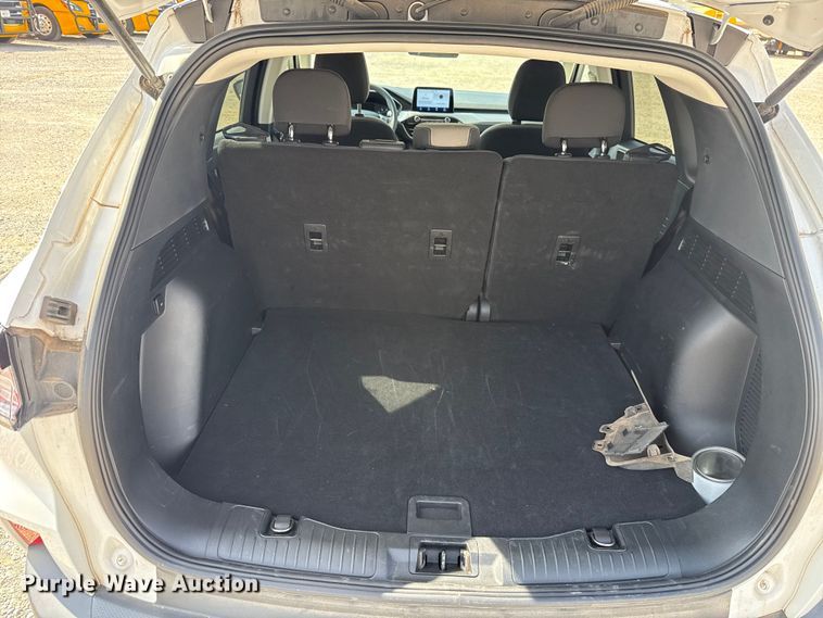 image for item ET6076 2022 Ford Escape SUV