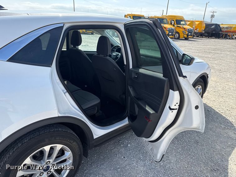 image for item ET6076 2022 Ford Escape SUV
