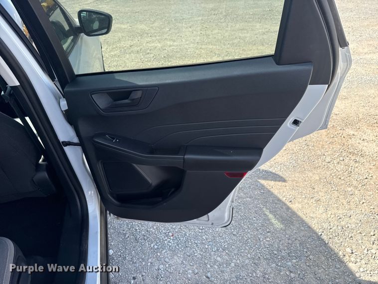 image for item ET6076 2022 Ford Escape SUV
