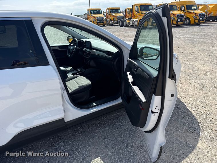 image for item ET6076 2022 Ford Escape SUV