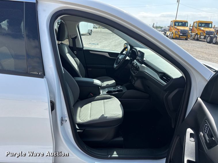 image for item ET6076 2022 Ford Escape SUV