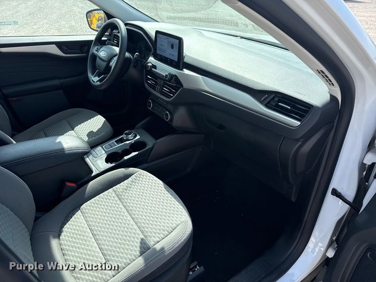 image for item ET6076 2022 Ford Escape SUV