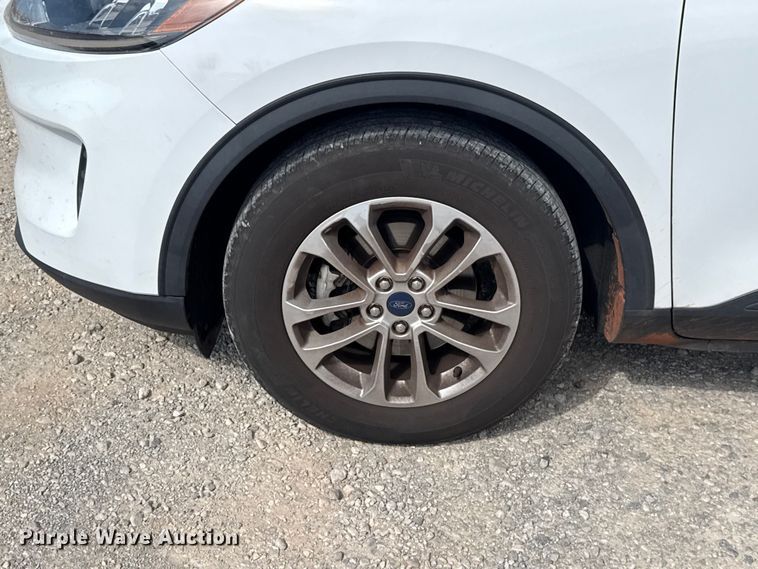 image for item ET6076 2022 Ford Escape SUV