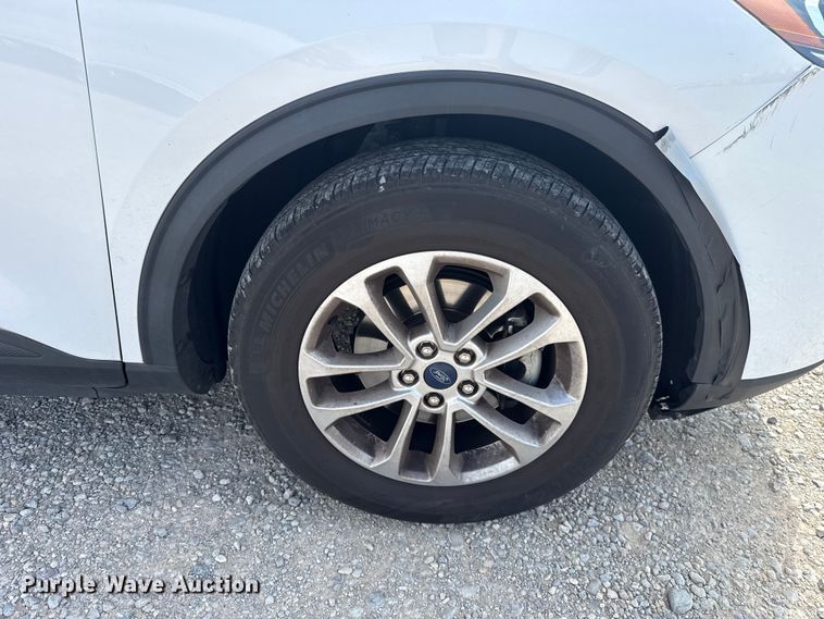 image for item ET6076 2022 Ford Escape SUV