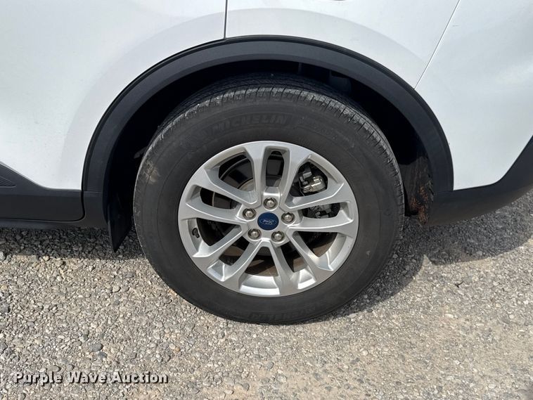 image for item ET6076 2022 Ford Escape SUV