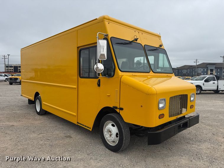 image for item ET6078 2021 Ford F59 delivery van