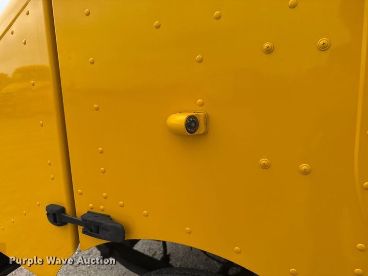 image for item ET6078 2021 Ford F59 delivery van