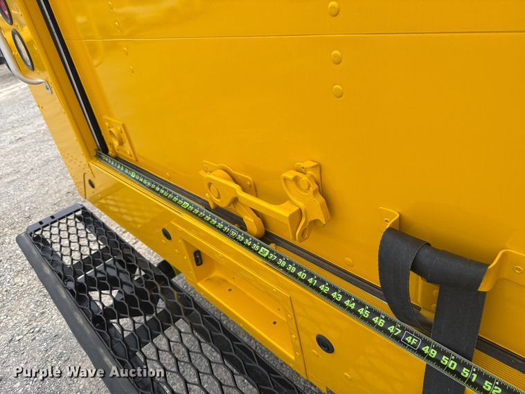 image for item ET6078 2021 Ford F59 delivery van