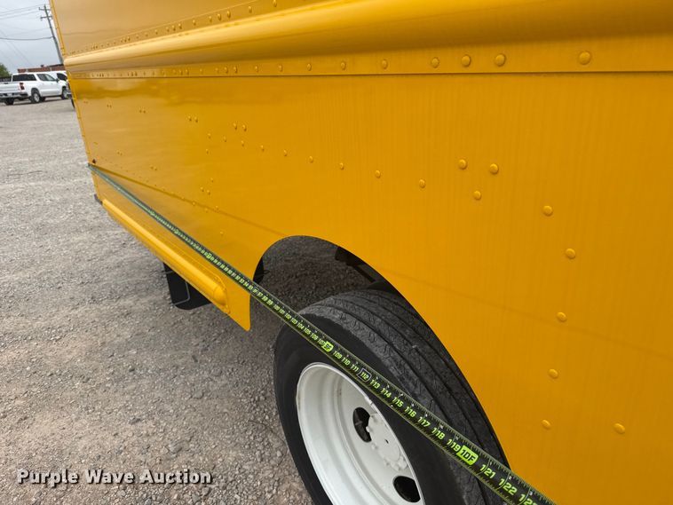 image for item ET6078 2021 Ford F59 delivery van