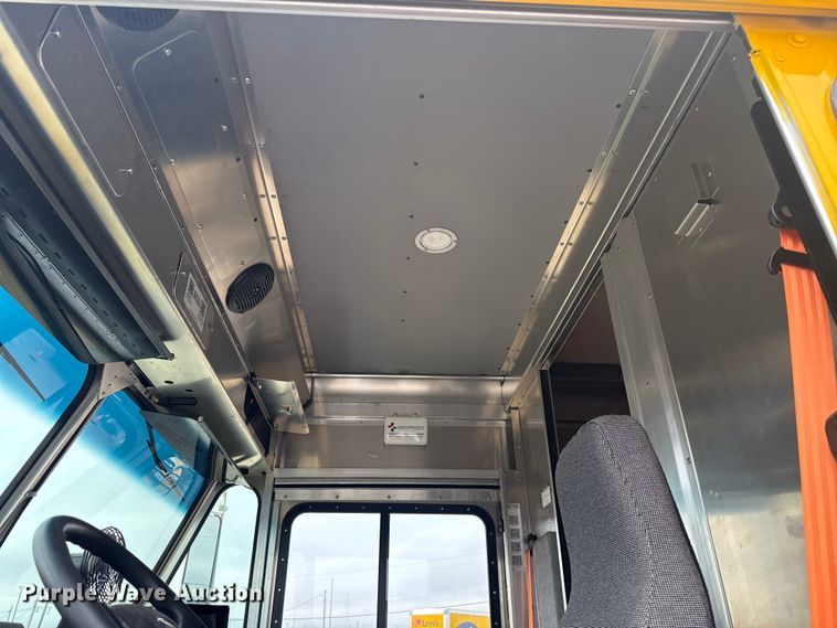 image for item ET6078 2021 Ford F59 delivery van