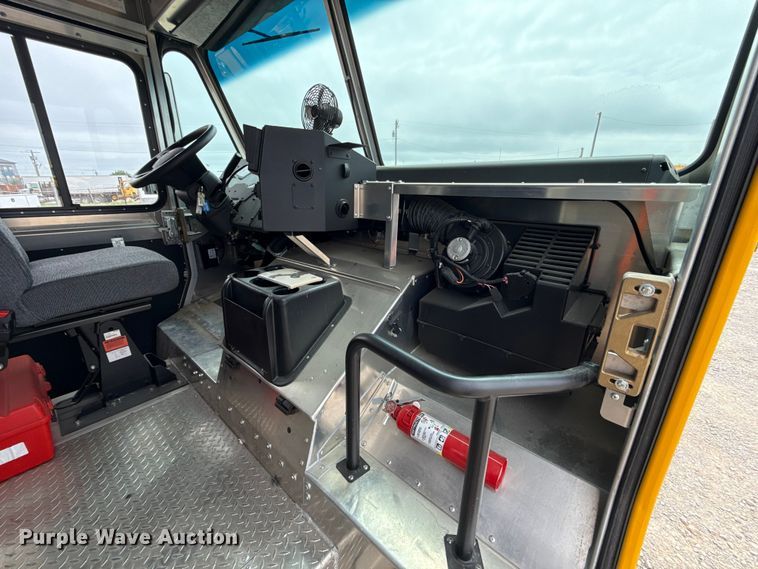 image for item ET6078 2021 Ford F59 delivery van