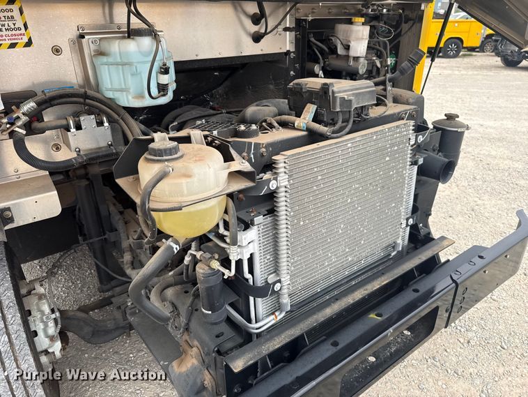 image for item ET6078 2021 Ford F59 delivery van