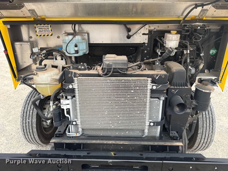 image for item ET6078 2021 Ford F59 delivery van