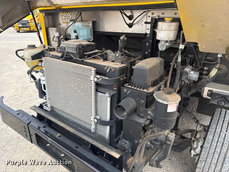 image for item ET6078 2021 Ford F59 delivery van