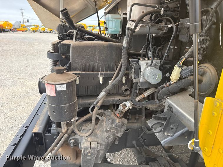 image for item ET6078 2021 Ford F59 delivery van