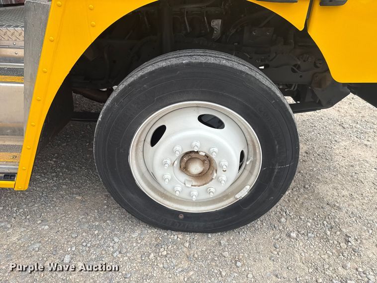 image for item ET6078 2021 Ford F59 delivery van