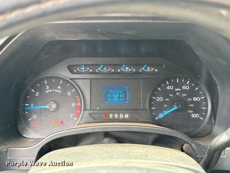 image for item ET6098 2020 Ford F250 Super Duty Crew Cab pickup truck