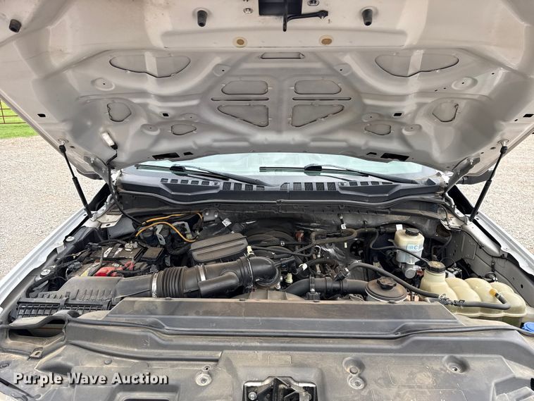 image for item ET6098 2020 Ford F250 Super Duty Crew Cab pickup truck