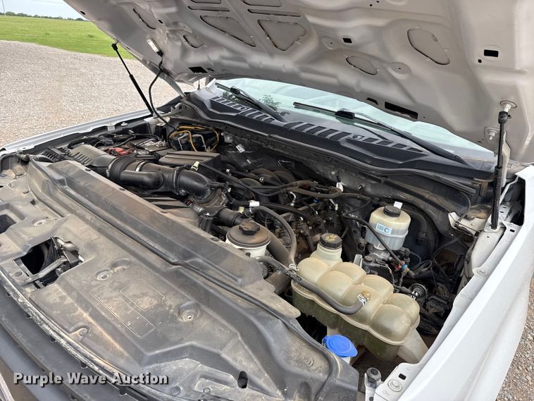 image for item ET6098 2020 Ford F250 Super Duty Crew Cab pickup truck