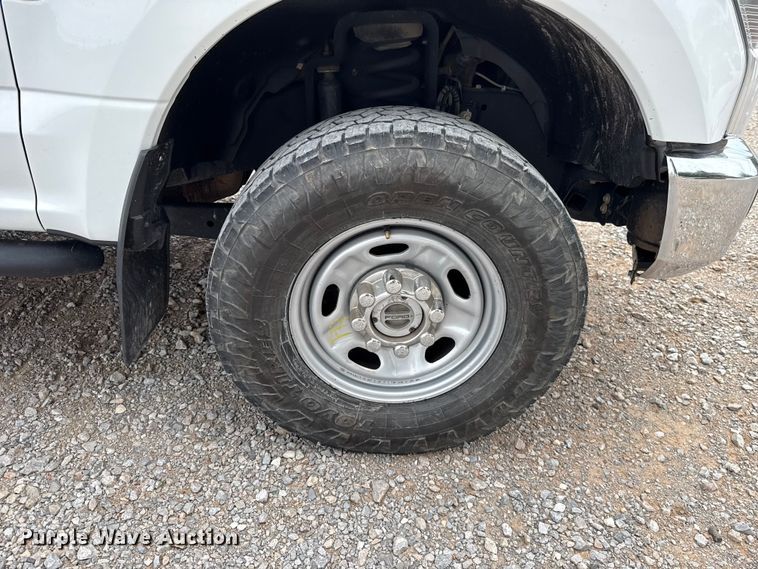 image for item ET6098 2020 Ford F250 Super Duty Crew Cab pickup truck
