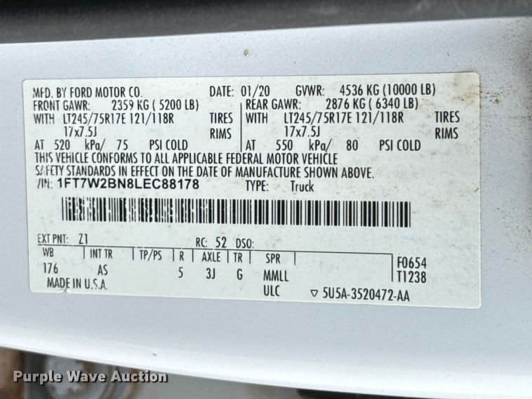 image for item ET6098 2020 Ford F250 Super Duty Crew Cab pickup truck