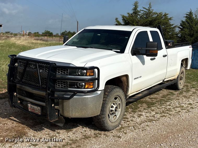 image for item EU0496 2019 Chevrolet Silverado 2500HD Ext. Cab pickup truck