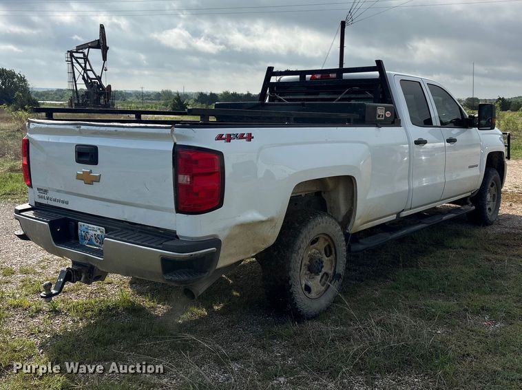 image for item EU0496 2019 Chevrolet Silverado 2500HD Ext. Cab pickup truck