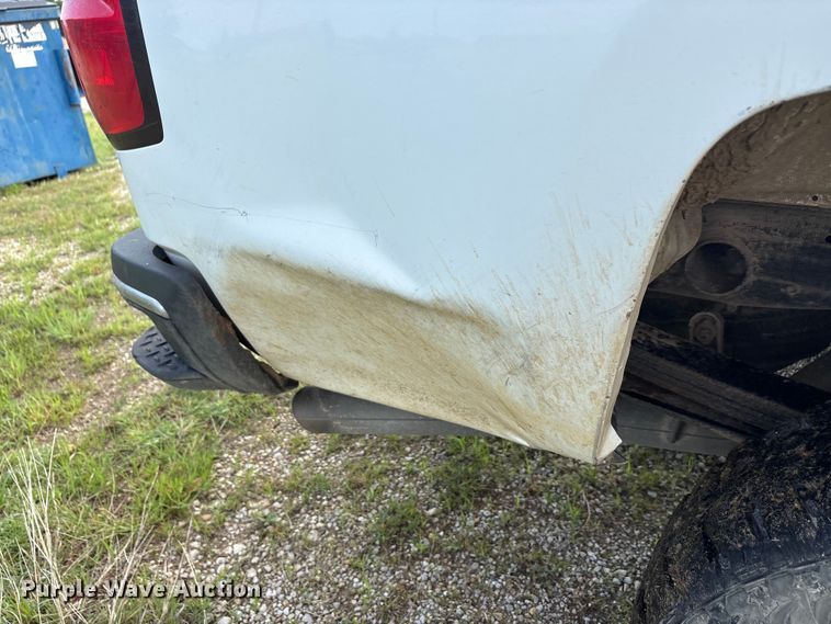 image for item EU0496 2019 Chevrolet Silverado 2500HD Ext. Cab pickup truck