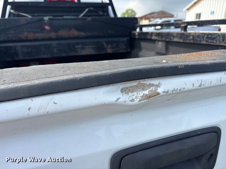 image for item EU0496 2019 Chevrolet Silverado 2500HD Ext. Cab pickup truck