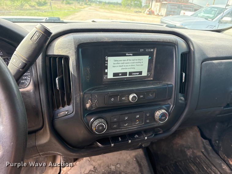 image for item EU0496 2019 Chevrolet Silverado 2500HD Ext. Cab pickup truck