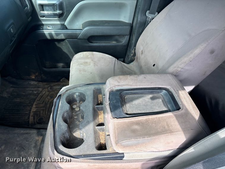 image for item EU0496 2019 Chevrolet Silverado 2500HD Ext. Cab pickup truck