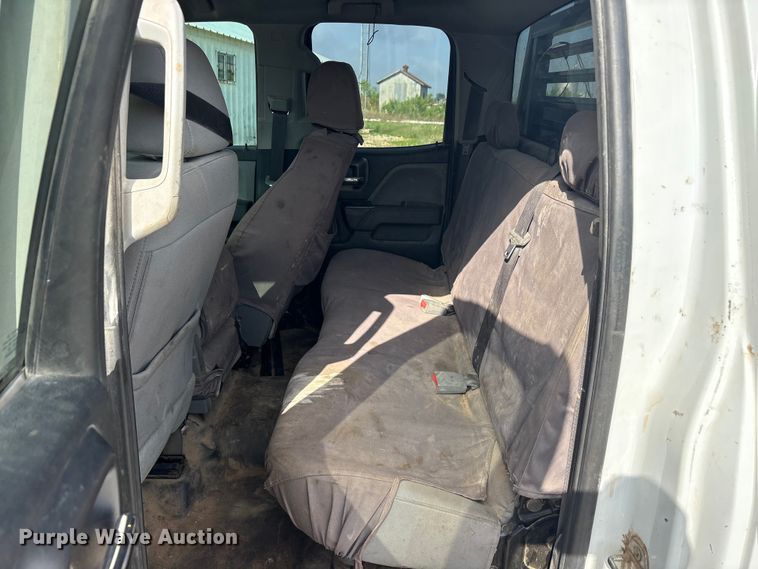 image for item EU0496 2019 Chevrolet Silverado 2500HD Ext. Cab pickup truck