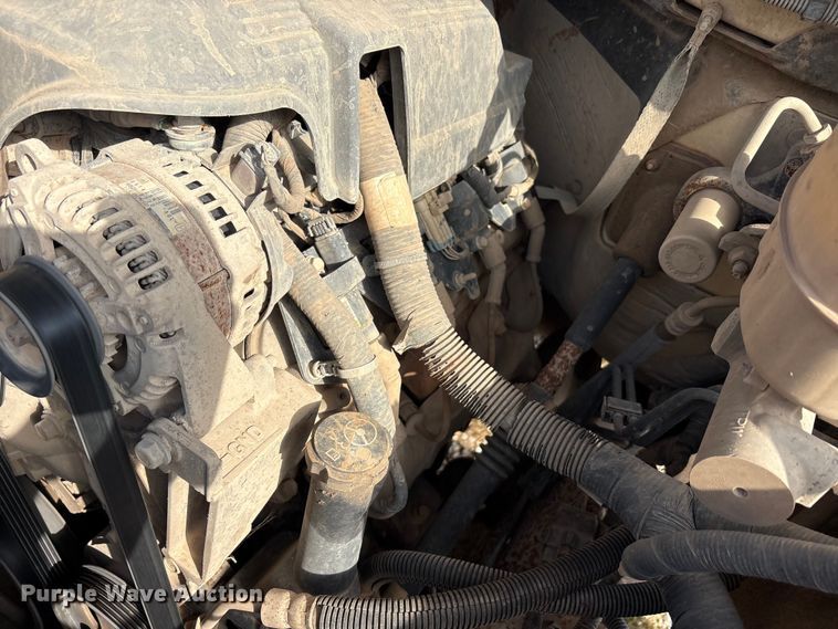 image for item EU0496 2019 Chevrolet Silverado 2500HD Ext. Cab pickup truck