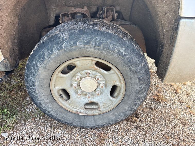 image for item EU0496 2019 Chevrolet Silverado 2500HD Ext. Cab pickup truck