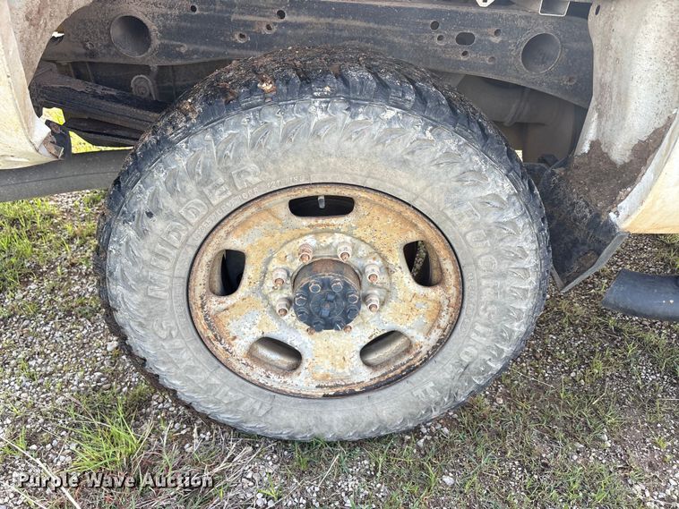 image for item EU0496 2019 Chevrolet Silverado 2500HD Ext. Cab pickup truck