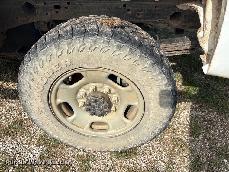 image for item EU0496 2019 Chevrolet Silverado 2500HD Ext. Cab pickup truck