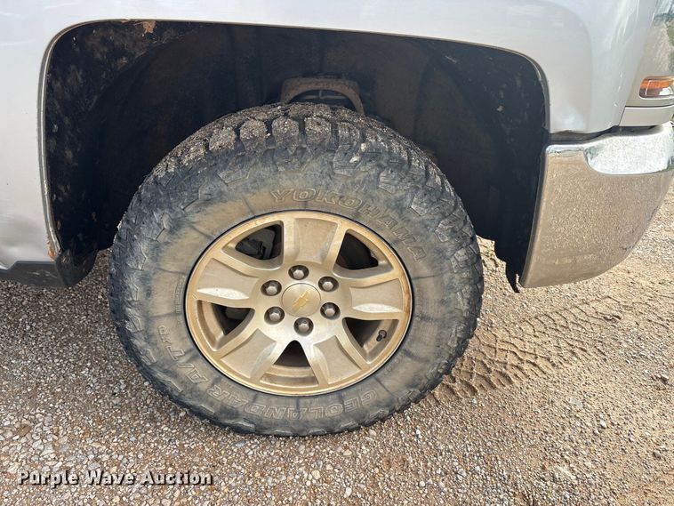 image for item EU0497 2018 Chevrolet Silverado 1500 Ext. Cab pickup truck