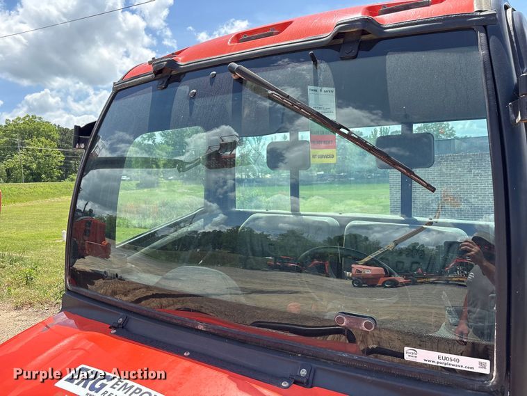 image for item EU0540 2022 Kubota RTV-X1100CW utility vehicle