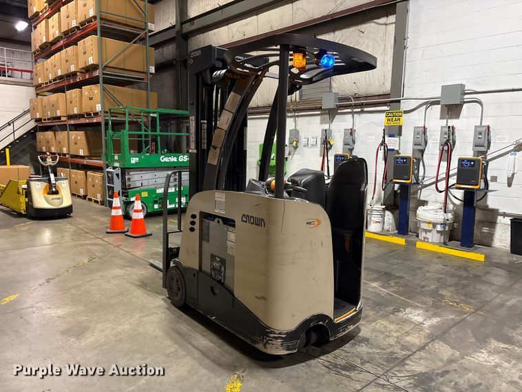 image for item EU0543 2018 Crown RC5545-40 order picker